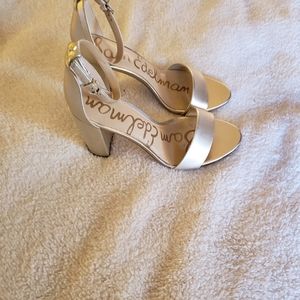 Sam Edelman light gold shoe